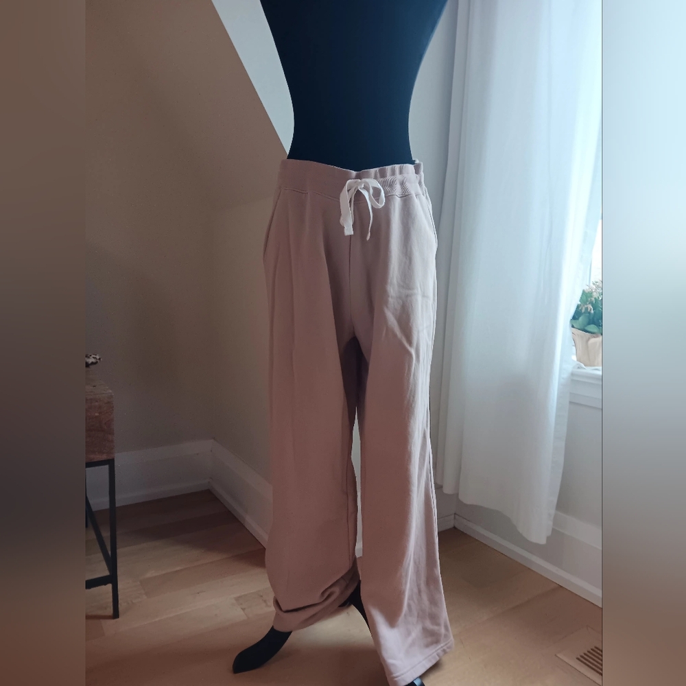 Wide leg sweat pants!